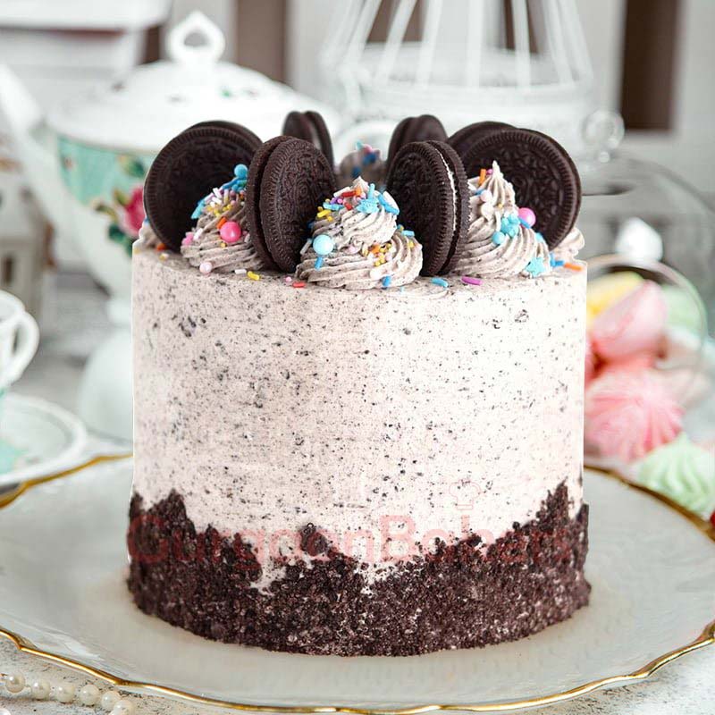 half kg oreo party cake