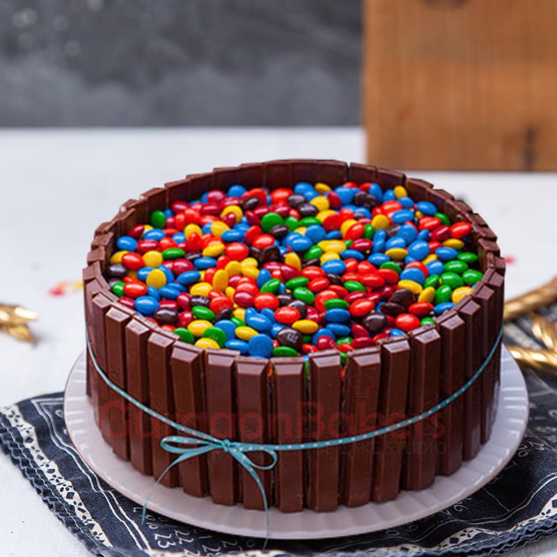 kitkat and gems fusion cake