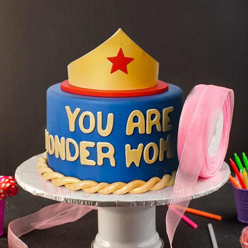 wow wonder woman cake