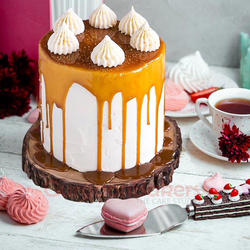 creamy-dripping-effect-birthday-cake